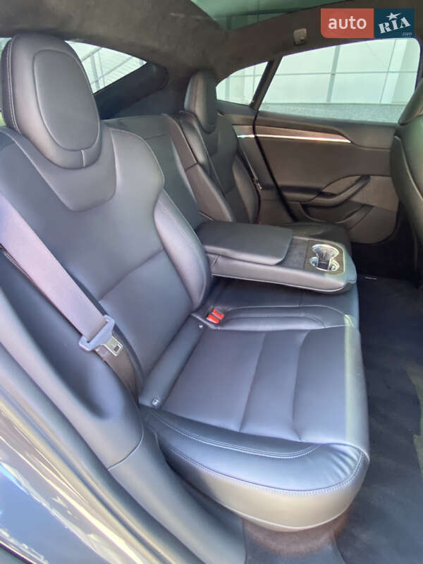 Лифтбек Tesla Model S 2022 в Днепре