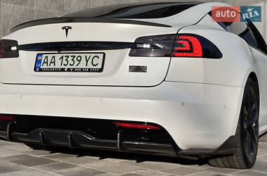 Лифтбек Tesla Model S 2021 в 