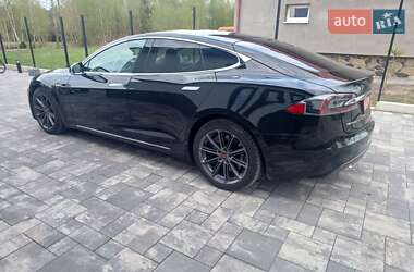 Лифтбек Tesla Model S 2014 в 
