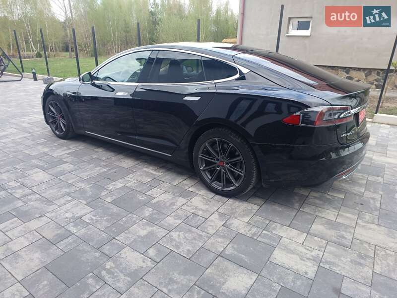 Лифтбек Tesla Model S 2014 в Ровно
