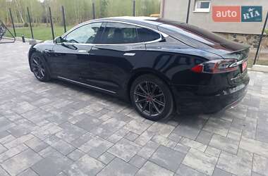 Лифтбек Tesla Model S 2014 в 
