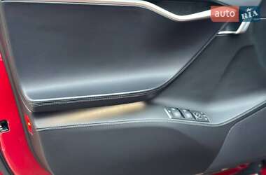 Ліфтбек Tesla Model S 2017 в 
