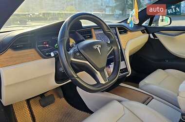 Лифтбек Tesla Model S 2019 в 