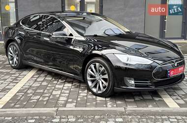 Лифтбек Tesla Model S 2013 в Сваляве