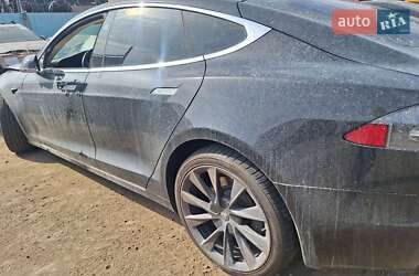 Лифтбек Tesla Model S 2018 в 