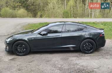 Лифтбек Tesla Model S 2015 в Львове