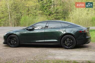 Лифтбек Tesla Model S 2015 в 