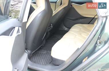 Лифтбек Tesla Model S 2015 в 