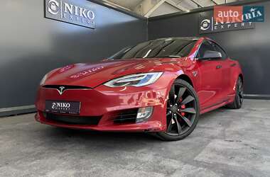 Ліфтбек Tesla Model S 2016 в Києві