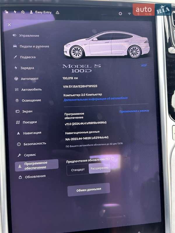 Лифтбек Tesla Model S 2017 в Львове