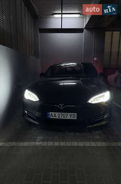 Лифтбек Tesla Model S 2018 в 