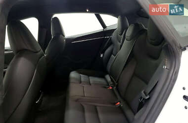 Ліфтбек Tesla Model S 2022 в 