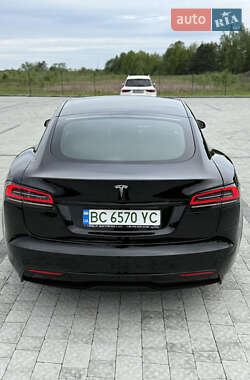 Лифтбек Tesla Model S 2022 в 