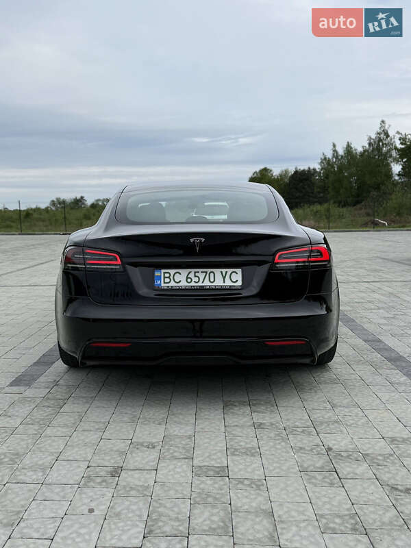 Лифтбек Tesla Model S 2022 в Львове