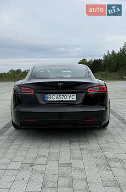 Лифтбек Tesla Model S 2022 в 