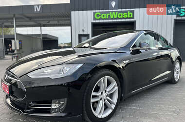 Лифтбек Tesla Model S 2014 в 
