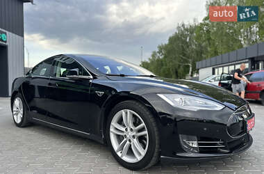 Лифтбек Tesla Model S 2014 в 