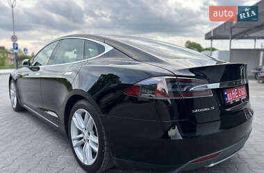 Лифтбек Tesla Model S 2014 в 