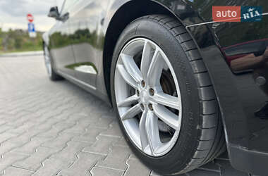 Лифтбек Tesla Model S 2014 в 