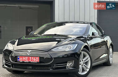 Лифтбек Tesla Model S 2014 в 