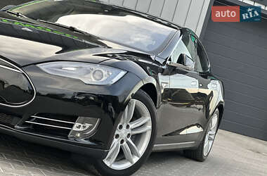 Лифтбек Tesla Model S 2014 в 
