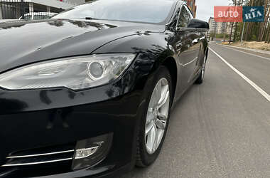 Ліфтбек Tesla Model S 2014 в 