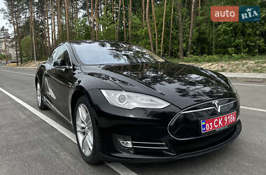 Ліфтбек Tesla Model S 2014 в 