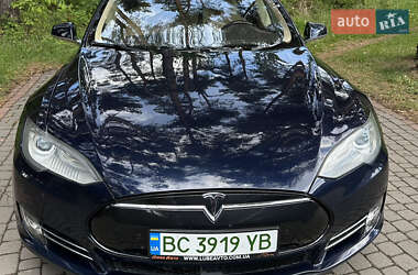 Лифтбек Tesla Model S 2015 в Львове