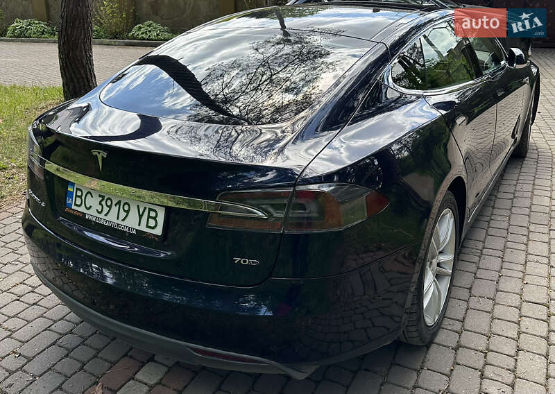 Лифтбек Tesla Model S 2015 в Львове фото 6 Лифтбек Tesla Model S 2015 в Львове