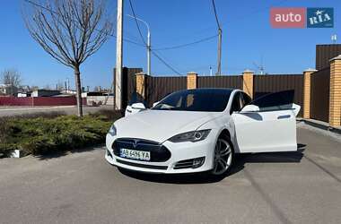 Лифтбек Tesla Model S 2014 в Виннице