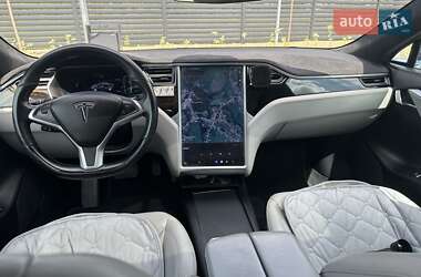 Лифтбек Tesla Model S 2016 в 
