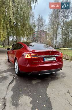 Ліфтбек Tesla Model S 2015 в 