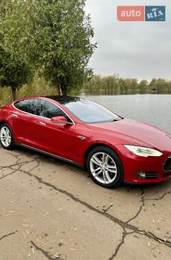 Ліфтбек Tesla Model S 2015 в 