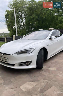 Лифтбек Tesla Model S 2020 в Тернополе