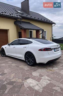 Лифтбек Tesla Model S 2020 в 
