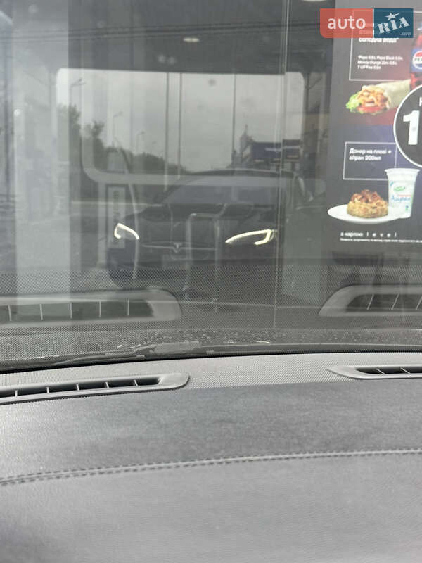 Ліфтбек Tesla Model S 2014 в Миколаєві