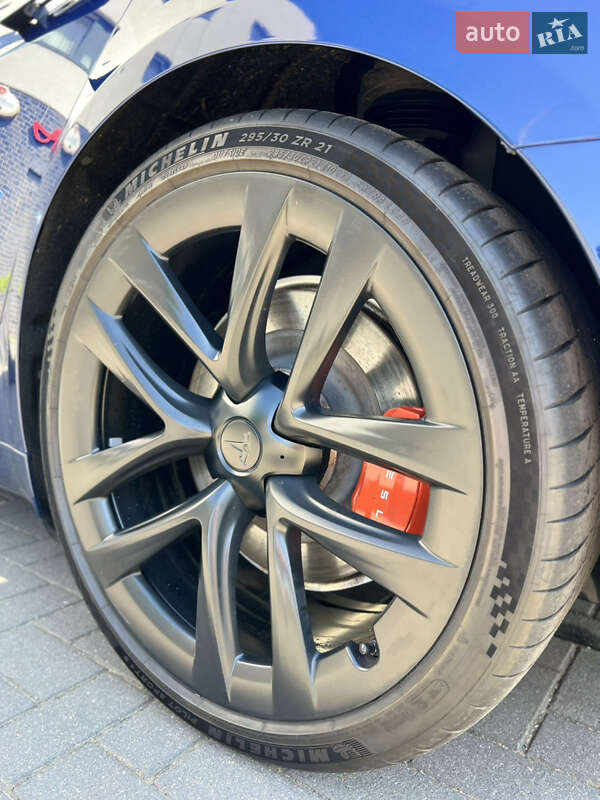 Ліфтбек Tesla Model S 2022 в Львові