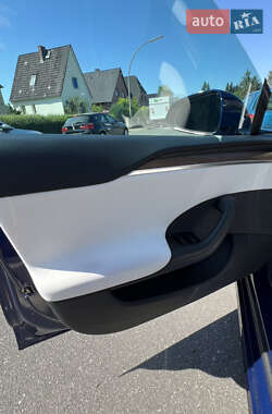 Лифтбек Tesla Model S 2022 в 