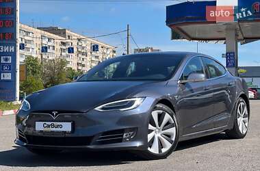 Лифтбек Tesla Model S 2020 в 
