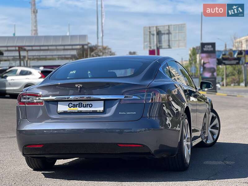 Ліфтбек Tesla Model S 2020 в Одесі