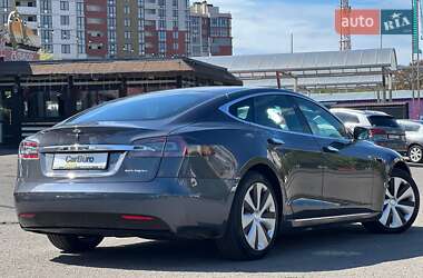 Лифтбек Tesla Model S 2020 в 