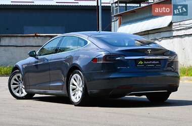 Лифтбек Tesla Model S 2016 в 