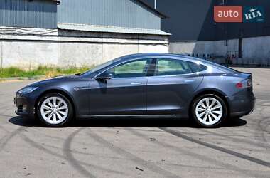 Лифтбек Tesla Model S 2016 в 