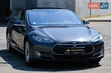 Лифтбек Tesla Model S 2016 в 