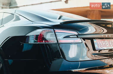 Ліфтбек Tesla Model S 2020 в 