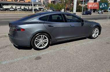 Ліфтбек Tesla Model S 2013 в 