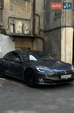 Лифтбек Tesla Model S 2017 в Одессе
