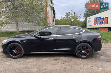 Лифтбек Tesla Model S 2012 в 