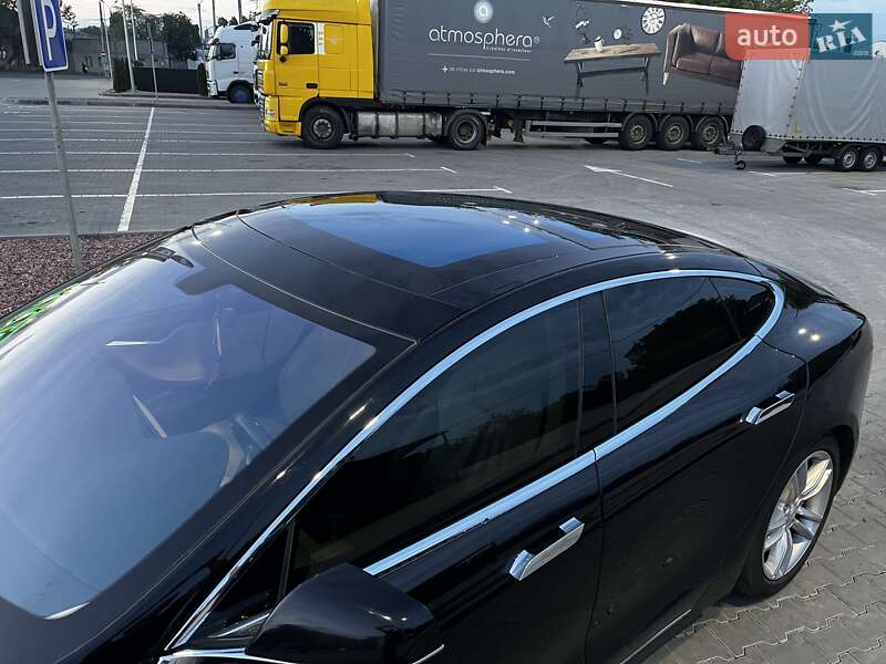 Ліфтбек Tesla Model S 2013 в Одесі