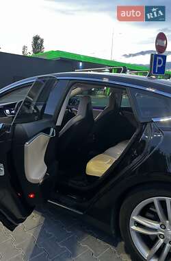 Лифтбек Tesla Model S 2013 в 